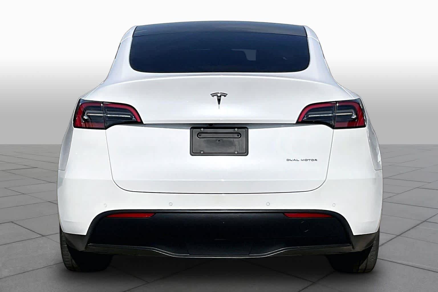 Used 2022 Tesla Model Y Long Range AWD/4WD image 5