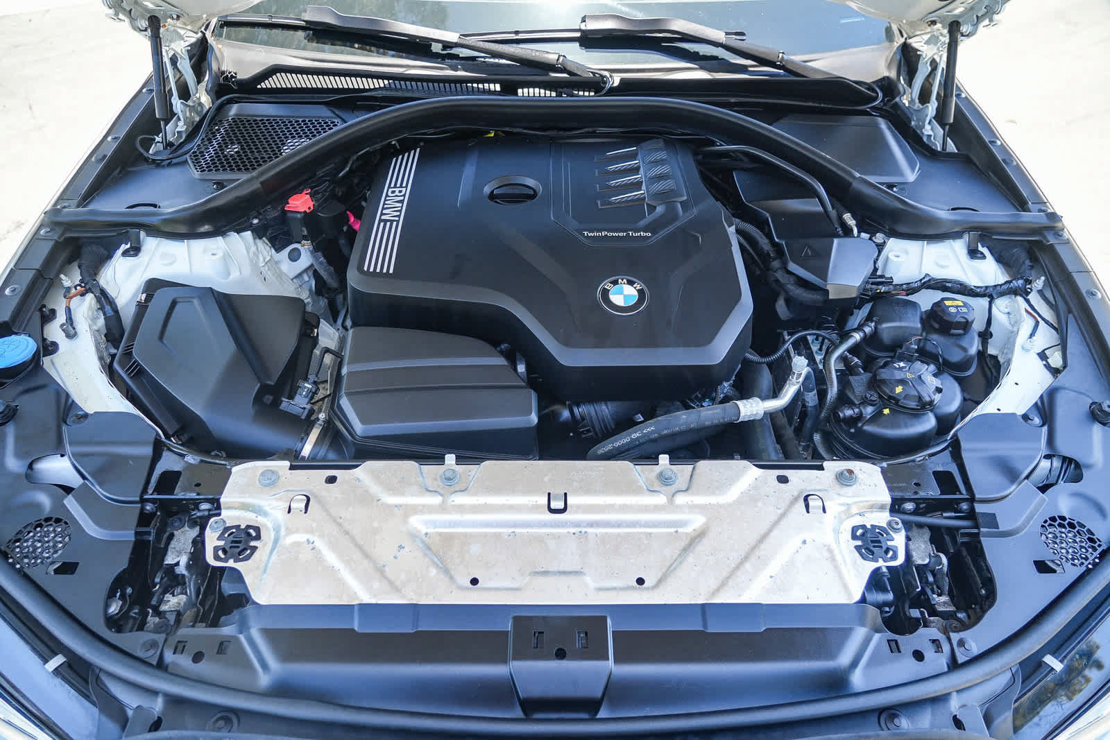 Used 2019 BMW 330i xDrive Sedan w/ Premium Package AWD/4WD image 28