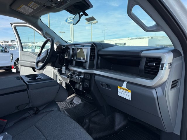 New 2026 Ford F550 4x4 Crew Cab image 15
