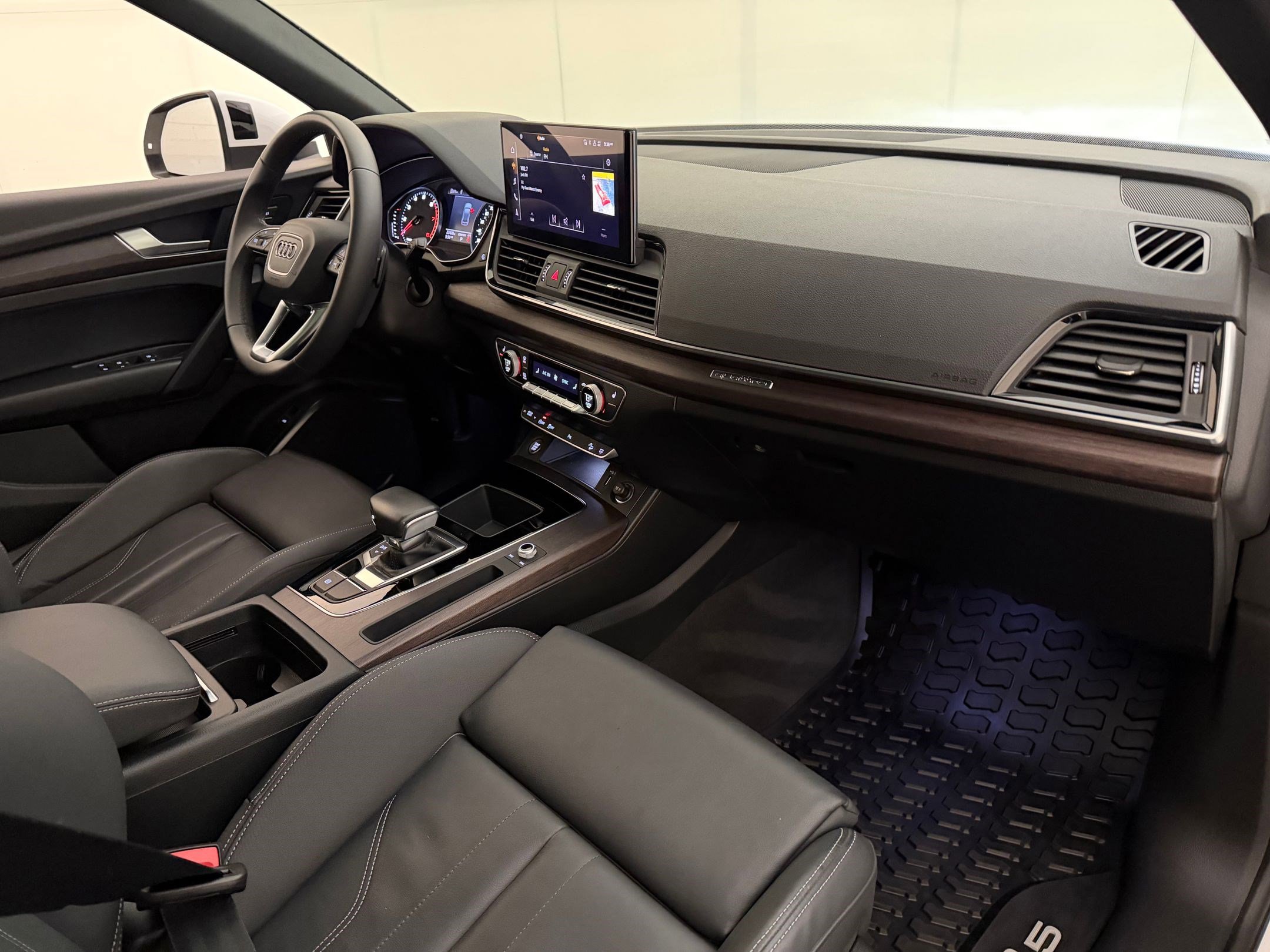 Used 2022 Audi Q5 2.0T Premium AWD/4WD image 32