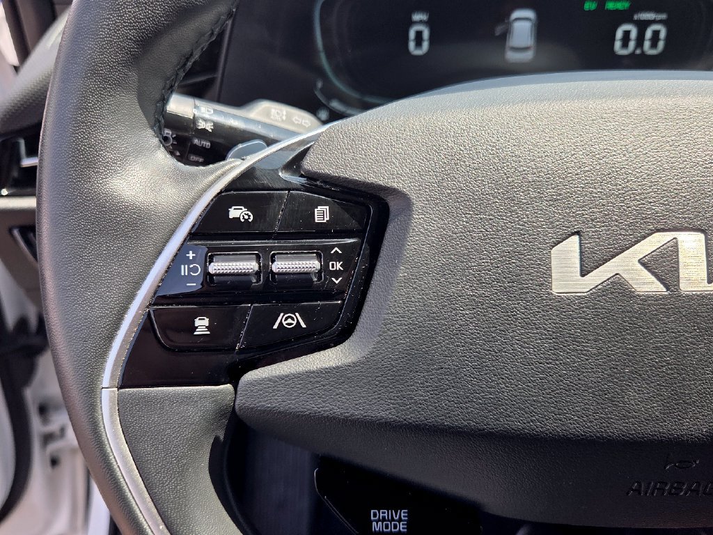 Used 2023 Kia Niro EX w/ EX Cold Weather Package FWD image 23