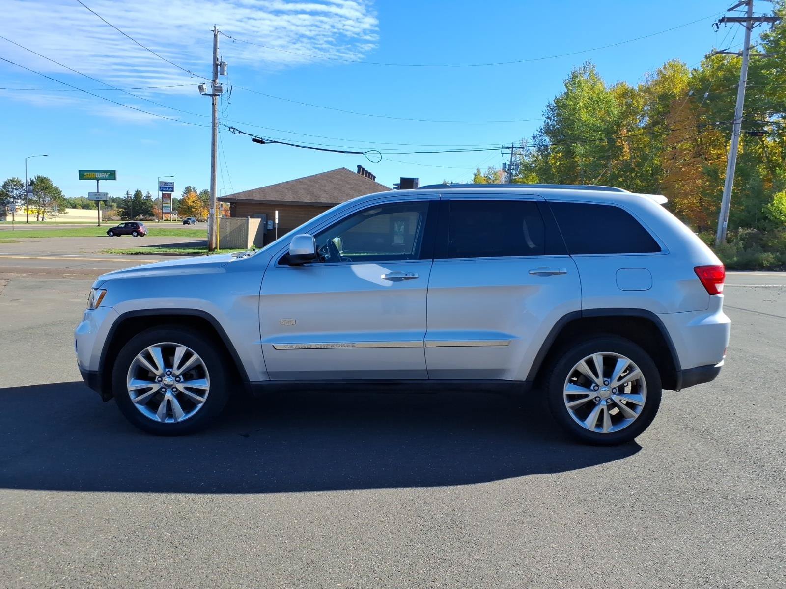 Used 2011 Jeep Grand Cherokee 70th Anniversary AWD/4WD image 3