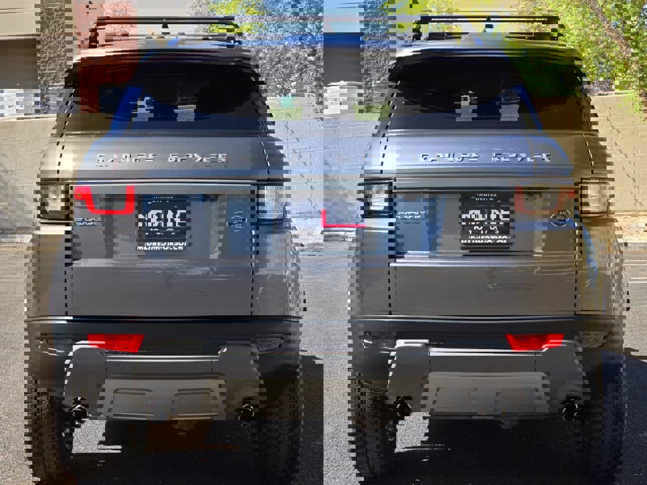 Used 2017 Land Rover Range Rover Evoque SE image 9