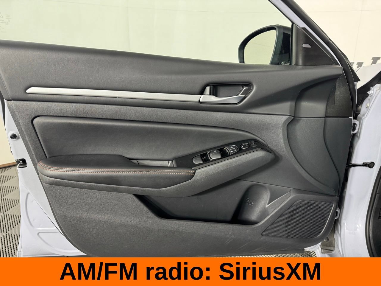 Used 2025 Nissan Altima 2.5 SR AWD/4WD image 10
