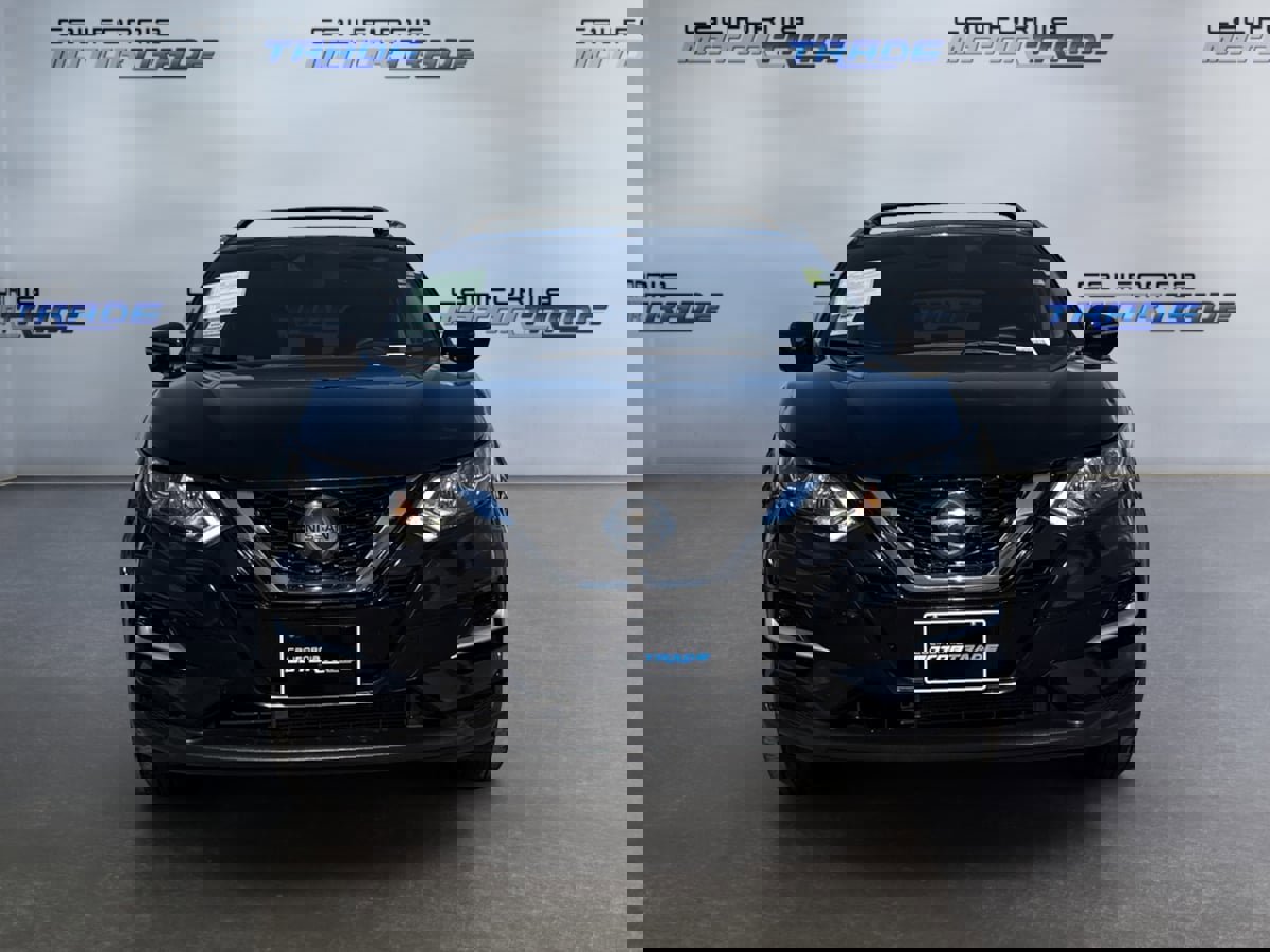 Used 2022 Nissan Rogue Sport SL image 2