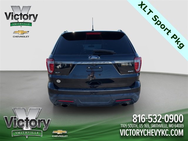 Used 2018 Ford Explorer XLT w/ Equipment Group 202A image 5