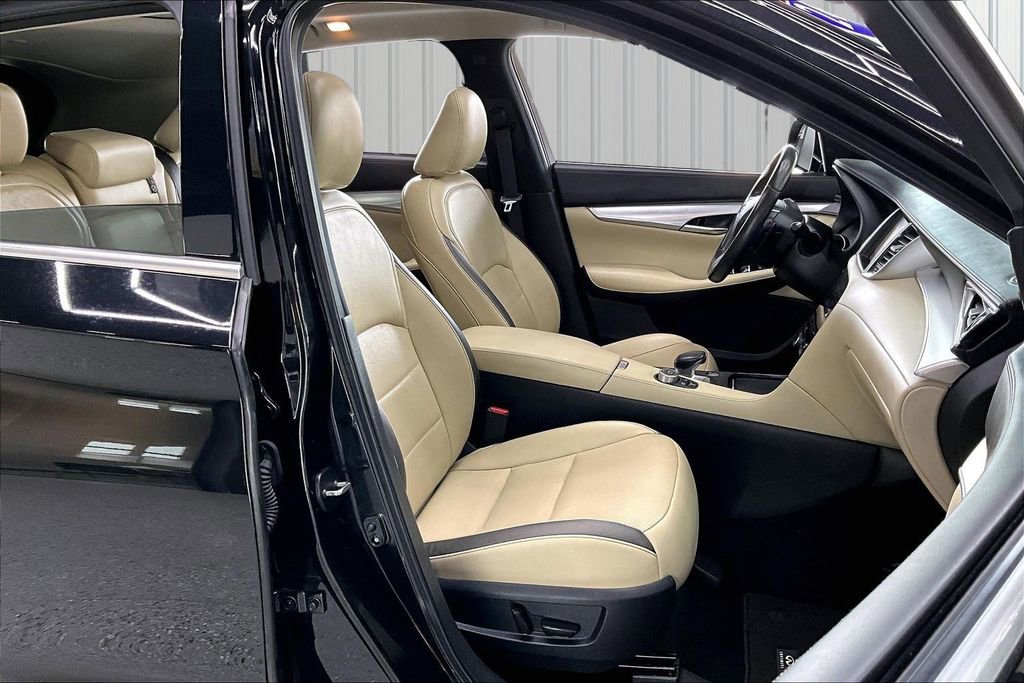 Used 2019 INFINITI QX50 Pure AWD/4WD image 31