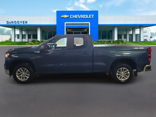 Used 2024 Chevrolet Silverado 1500 LT AWD/4WD image 12