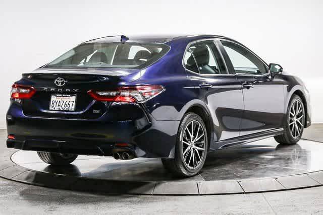 Certified 2022 Toyota Camry SE FWD image 5