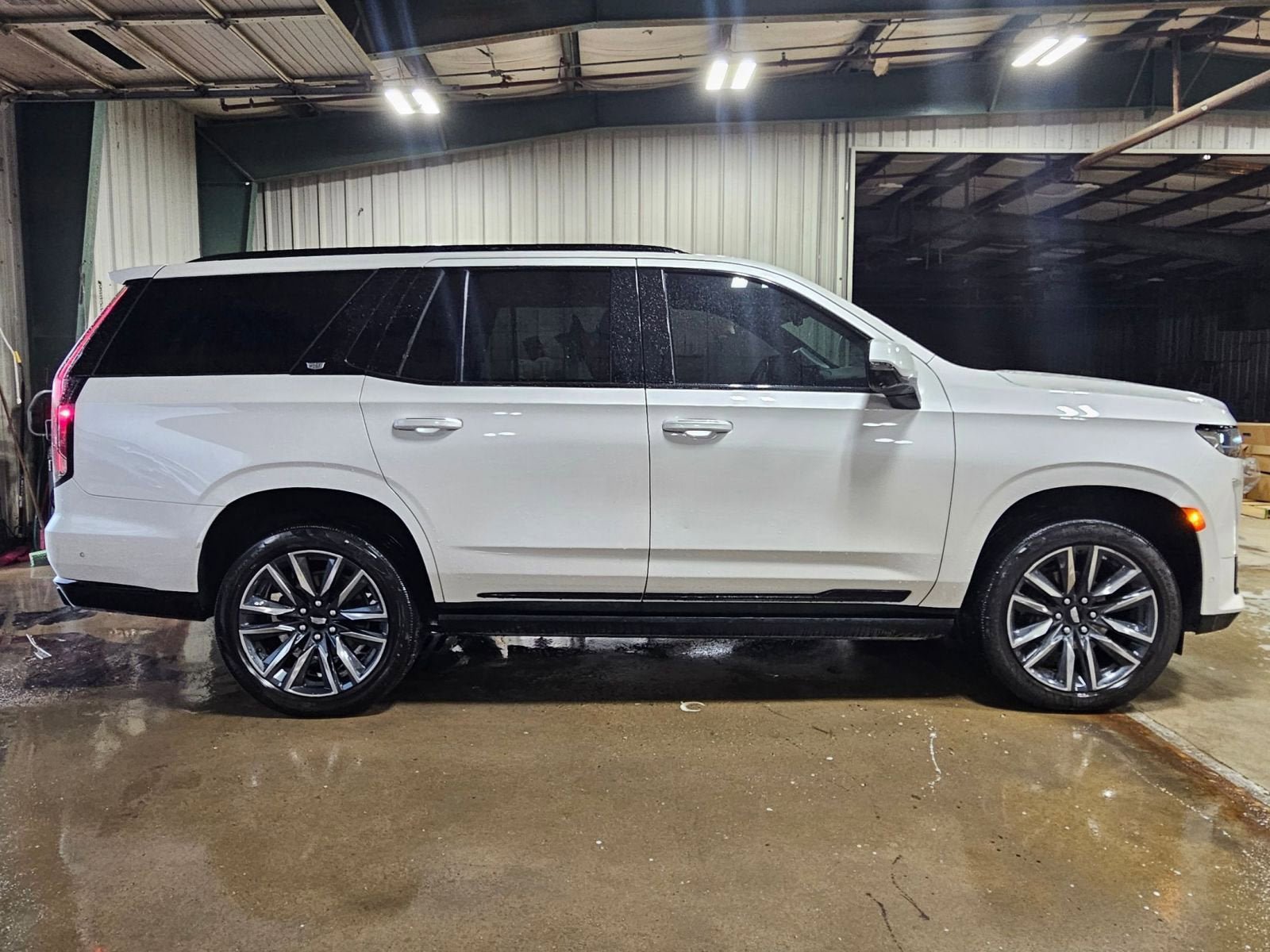 Used 2021 Cadillac Escalade Sport Platinum AWD/4WD image 7