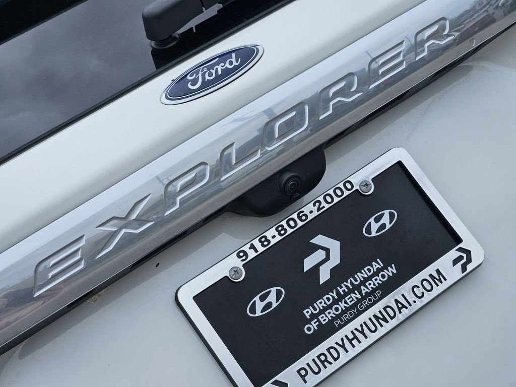 Used 2021 Ford Explorer Platinum w/ Equipment Group 601A image 7