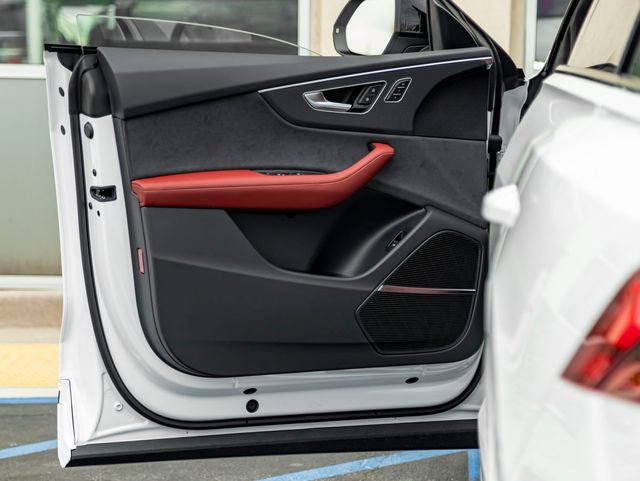 New 2026 Audi SQ8 Premium Plus AWD/4WD image 12