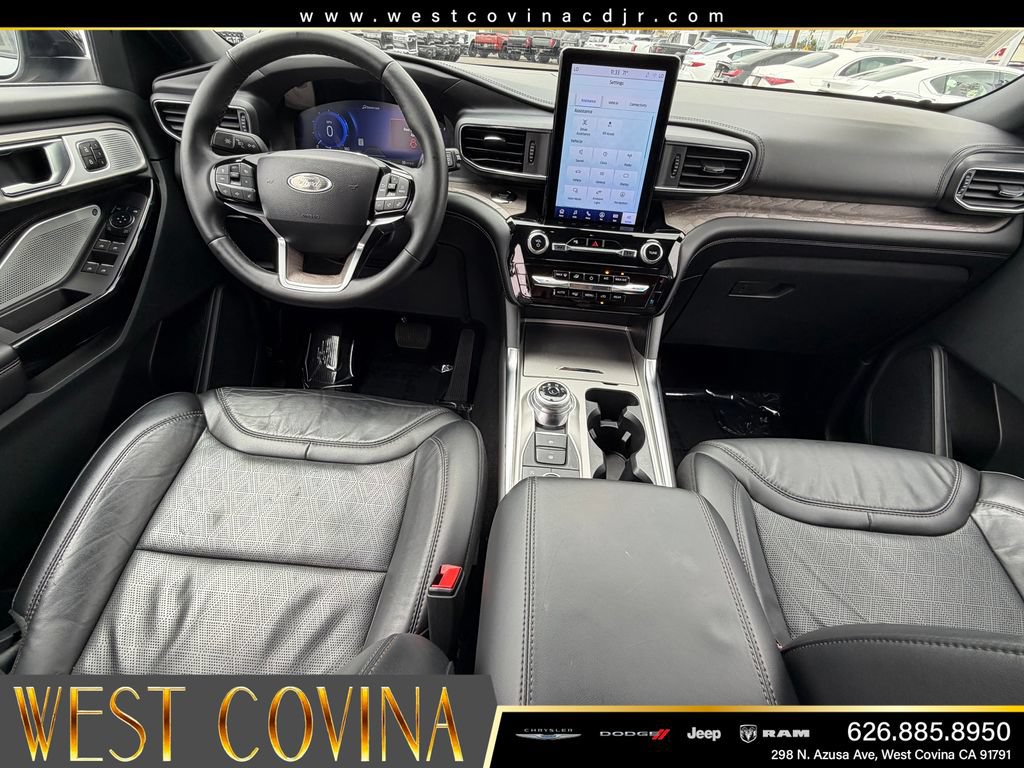 Used 2024 Ford Explorer Platinum w/ Technology Package AWD/4WD image 35