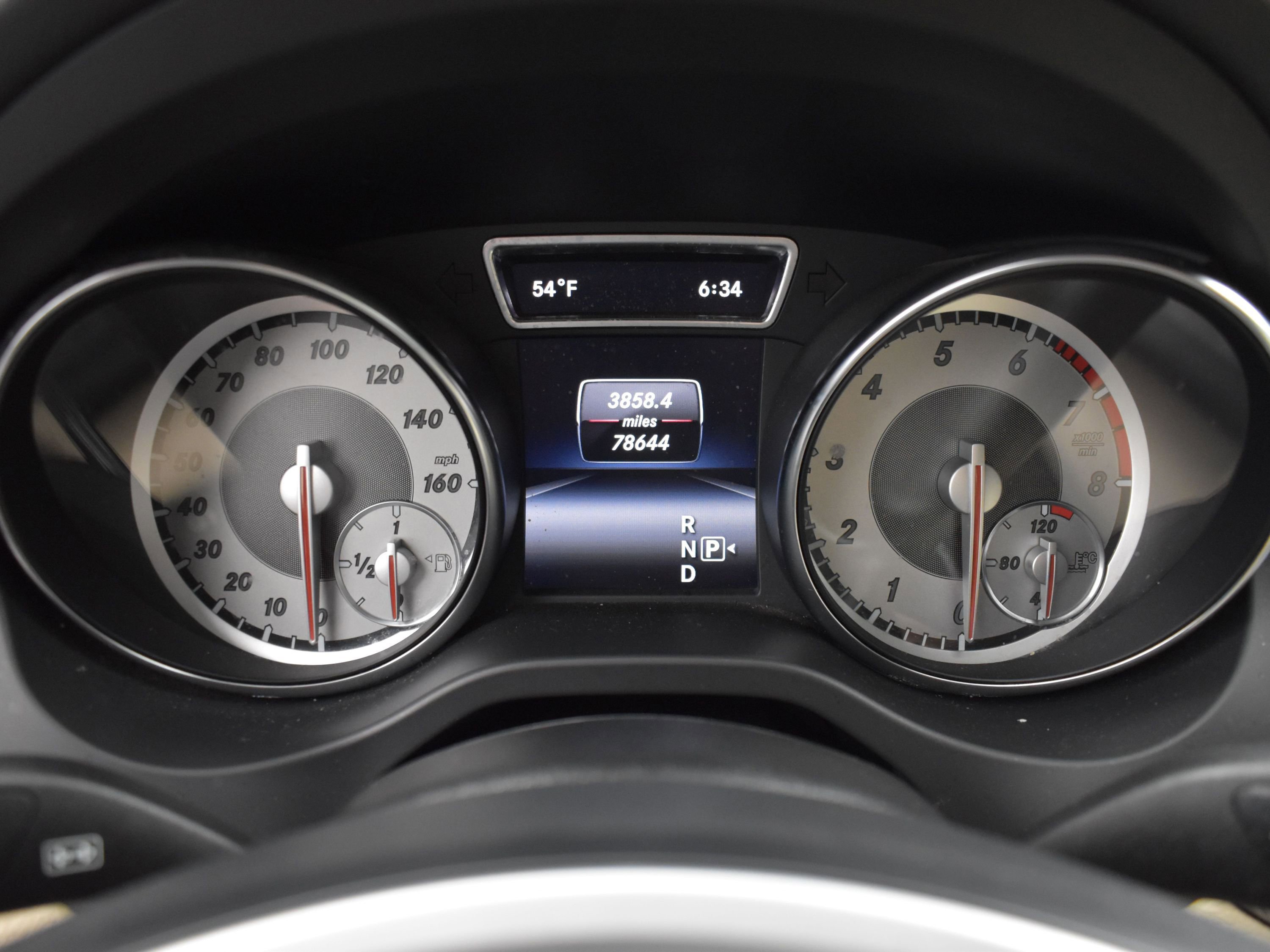 Used 2014 Mercedes-Benz CLA 250 4MATIC image 13