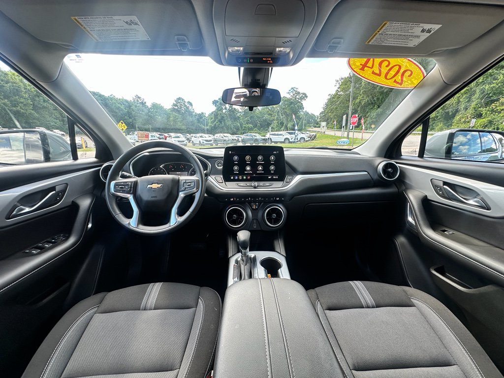 Used 2024 Chevrolet Blazer LT FWD image 24