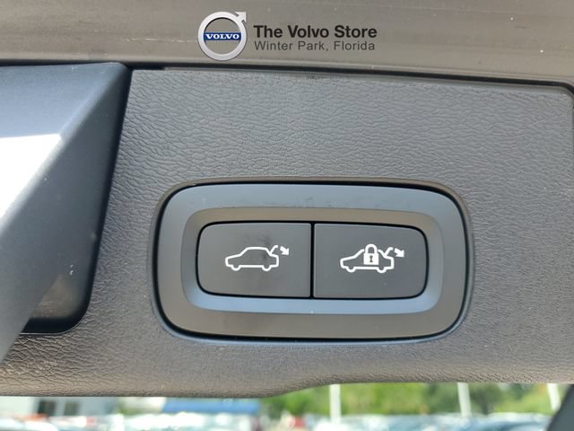 Certified 2024 Volvo XC60 B5 Plus AWD/4WD image 9