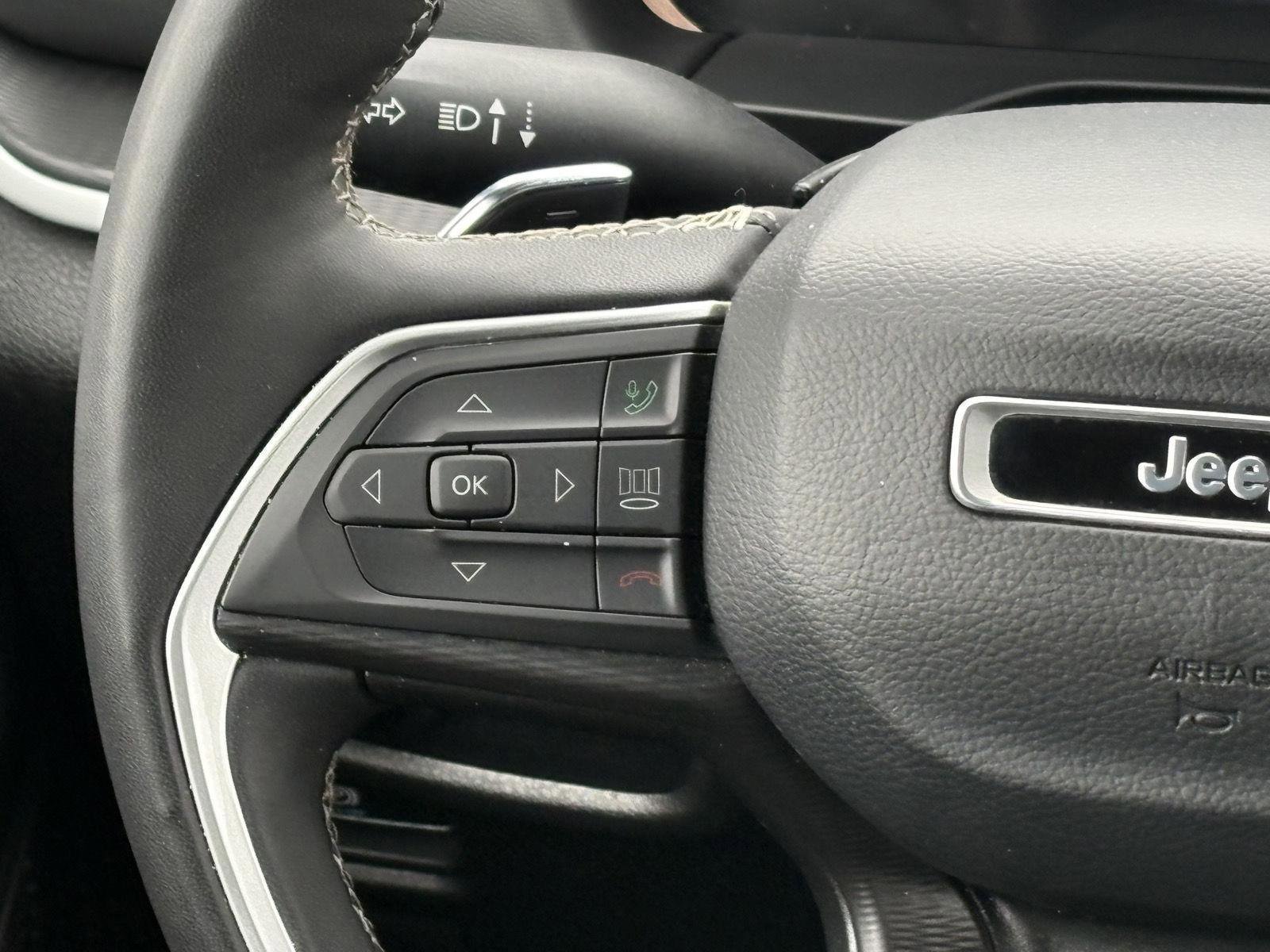 Used 2024 Jeep Grand Cherokee L Laredo image 9