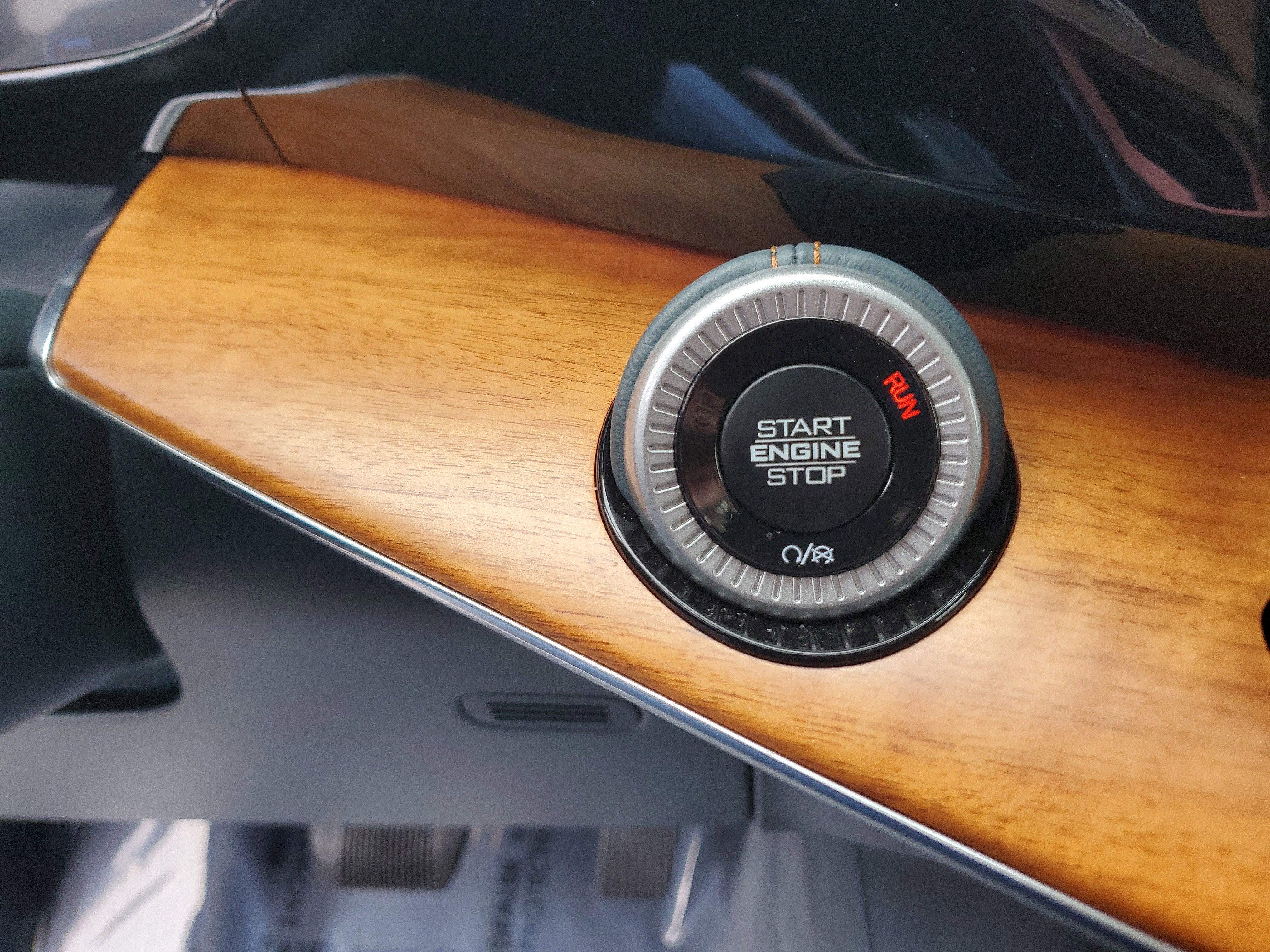 Used 2022 Jeep Grand Wagoneer Series II w/ Convenience Group III image 25