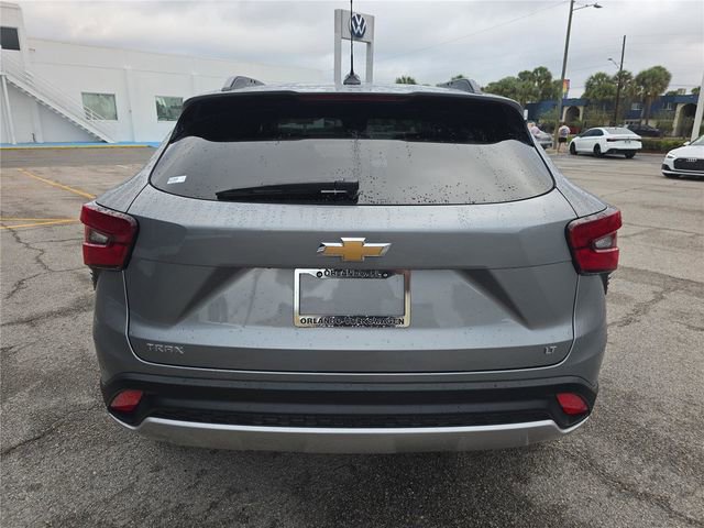 Used 2024 Chevrolet Trax LT w/ Driver Confidence Package image 4
