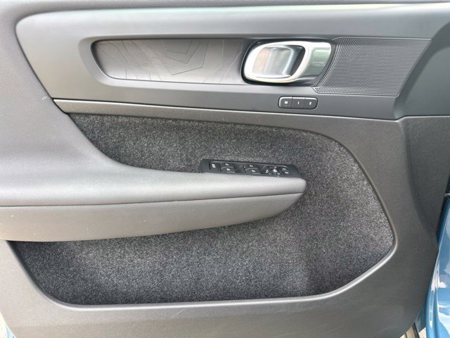 Certified 2023 Volvo C40 Recharge Core AWD/4WD image 16