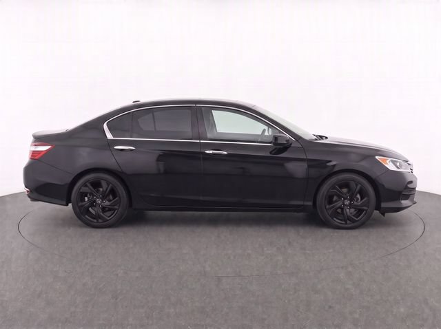 Used 2017 Honda Accord LX image 8