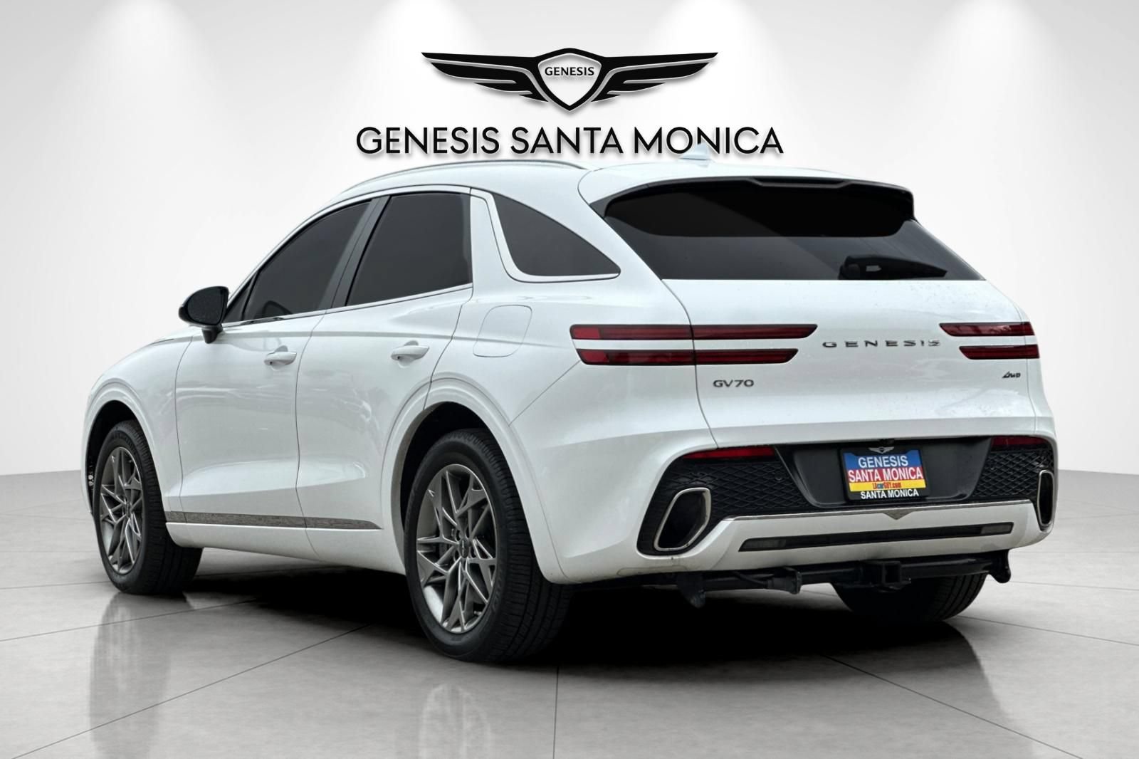 Used 2023 Genesis GV70 2.5T w/ Select Package AWD/4WD image 8