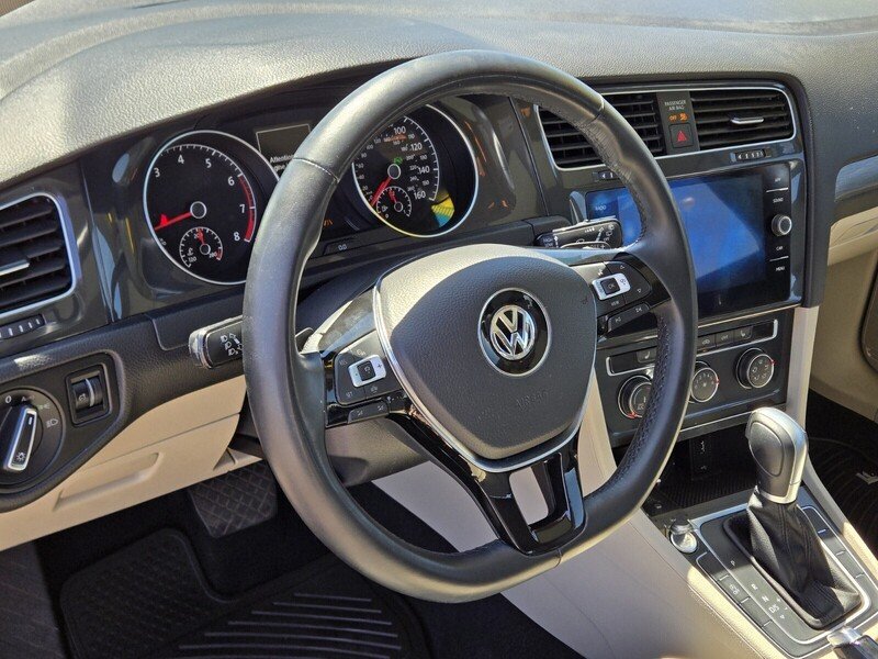 Used 2019 Volkswagen Golf SE w/ Driver Assistance Package FWD image 18