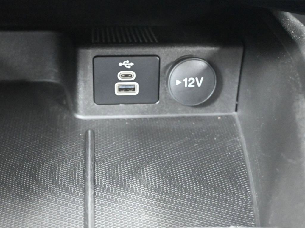 Used 2024 Ford Escape ST-Line Select w/ Class II Trailer Tow Package image 24