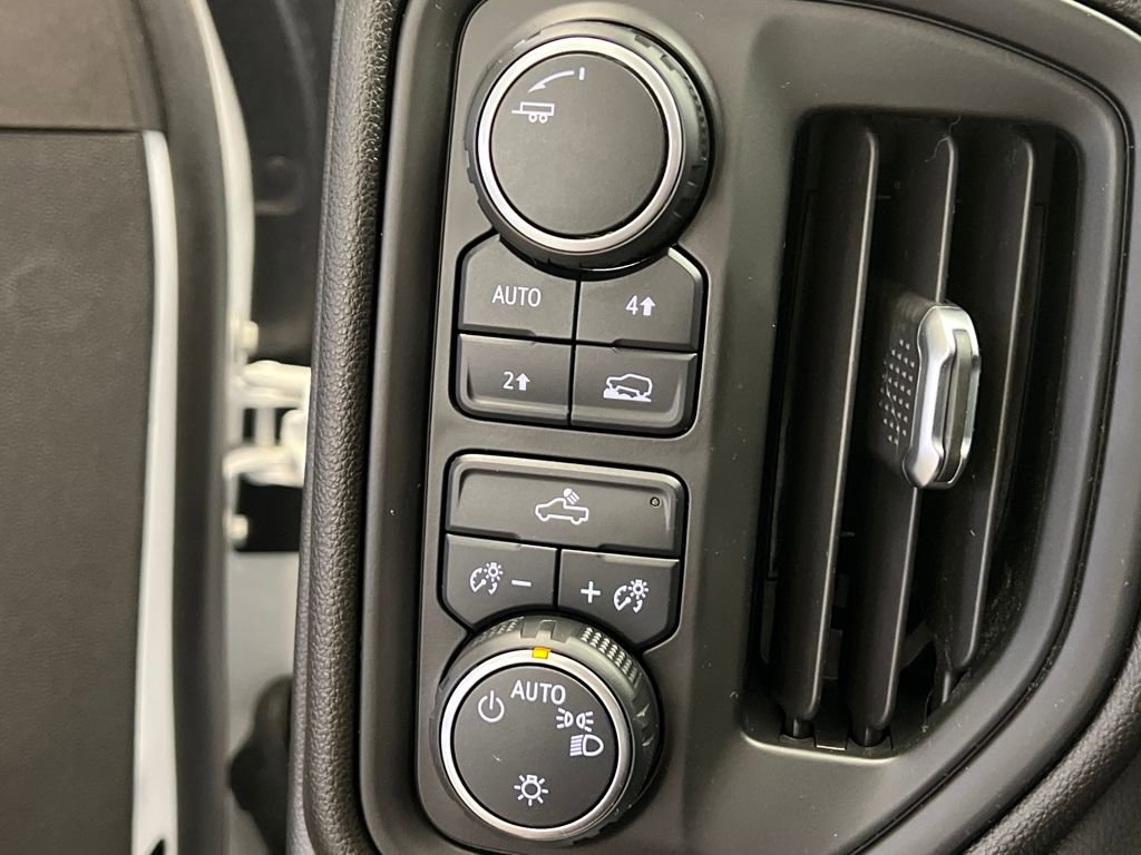 Used 2021 Chevrolet Silverado 1500 Custom w/ LPO, Dark Essentials Package image 27