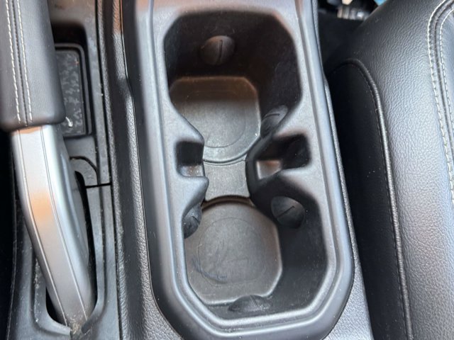 Used 2018 Jeep Wrangler Unlimited Sahara AWD/4WD image 26