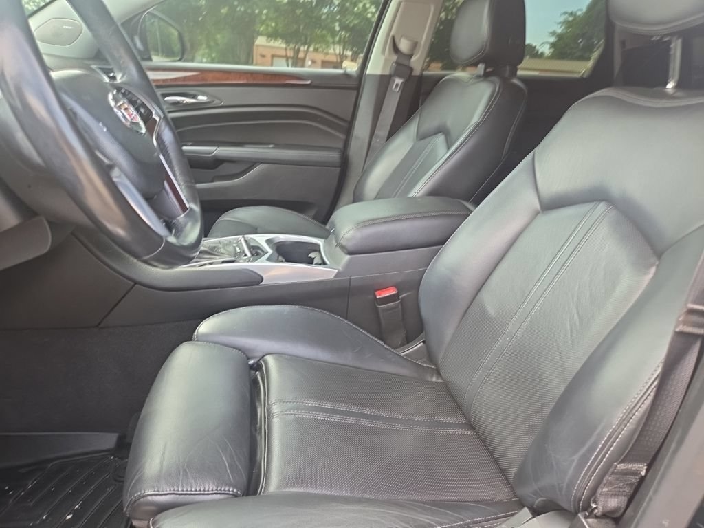 Used 2016 Cadillac SRX Luxury w/ Driver Awareness Package AWD/4WD image 19