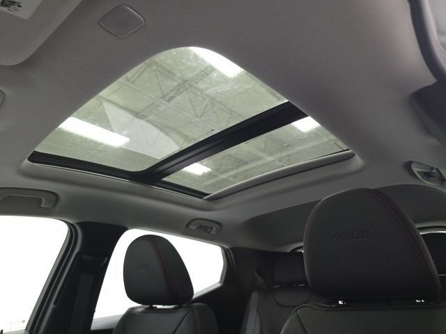 New 2027 Chevrolet Bolt RS w/ Technology Package image 19