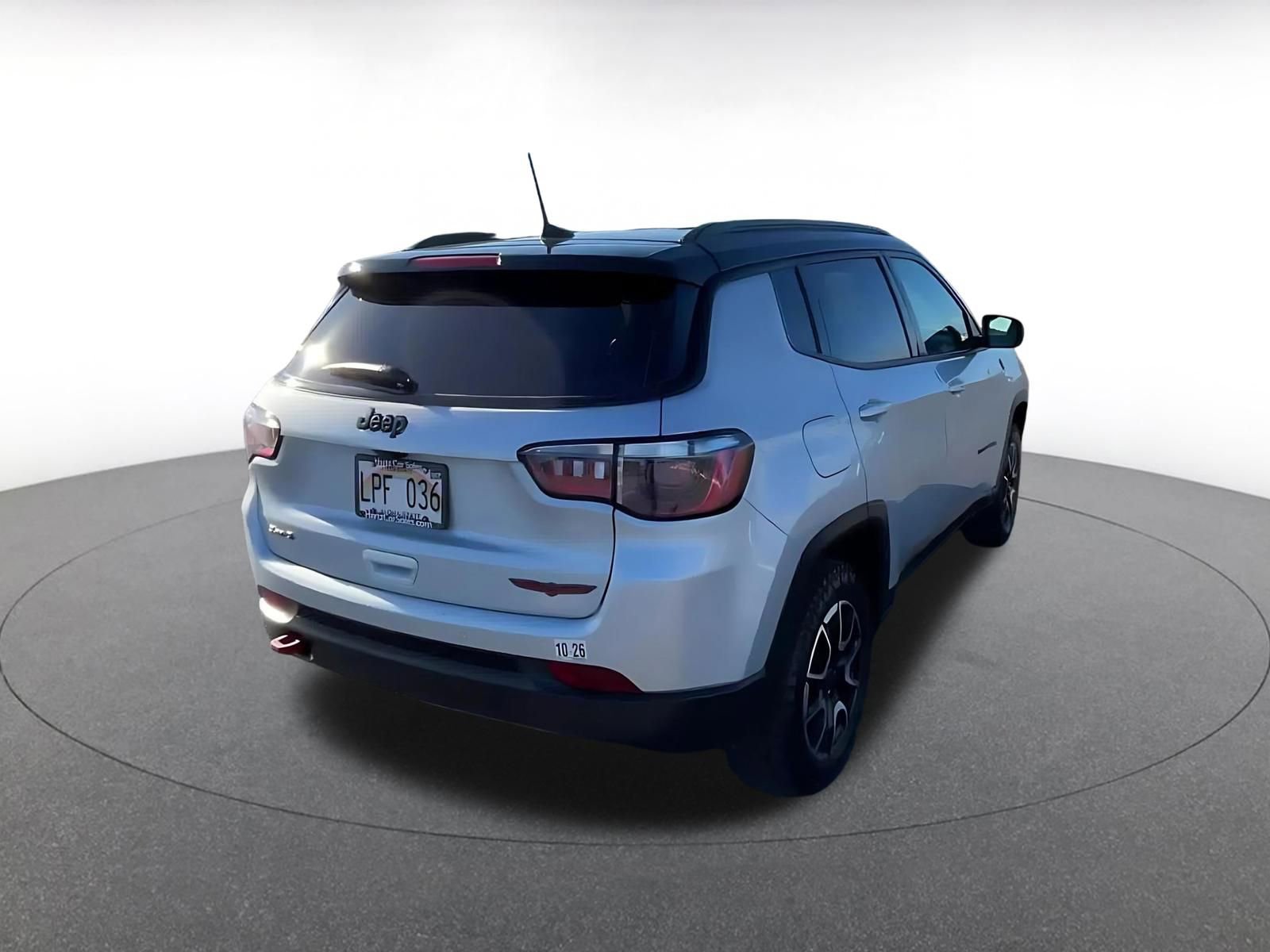 Used 2025 Jeep Compass Trailhawk image 14