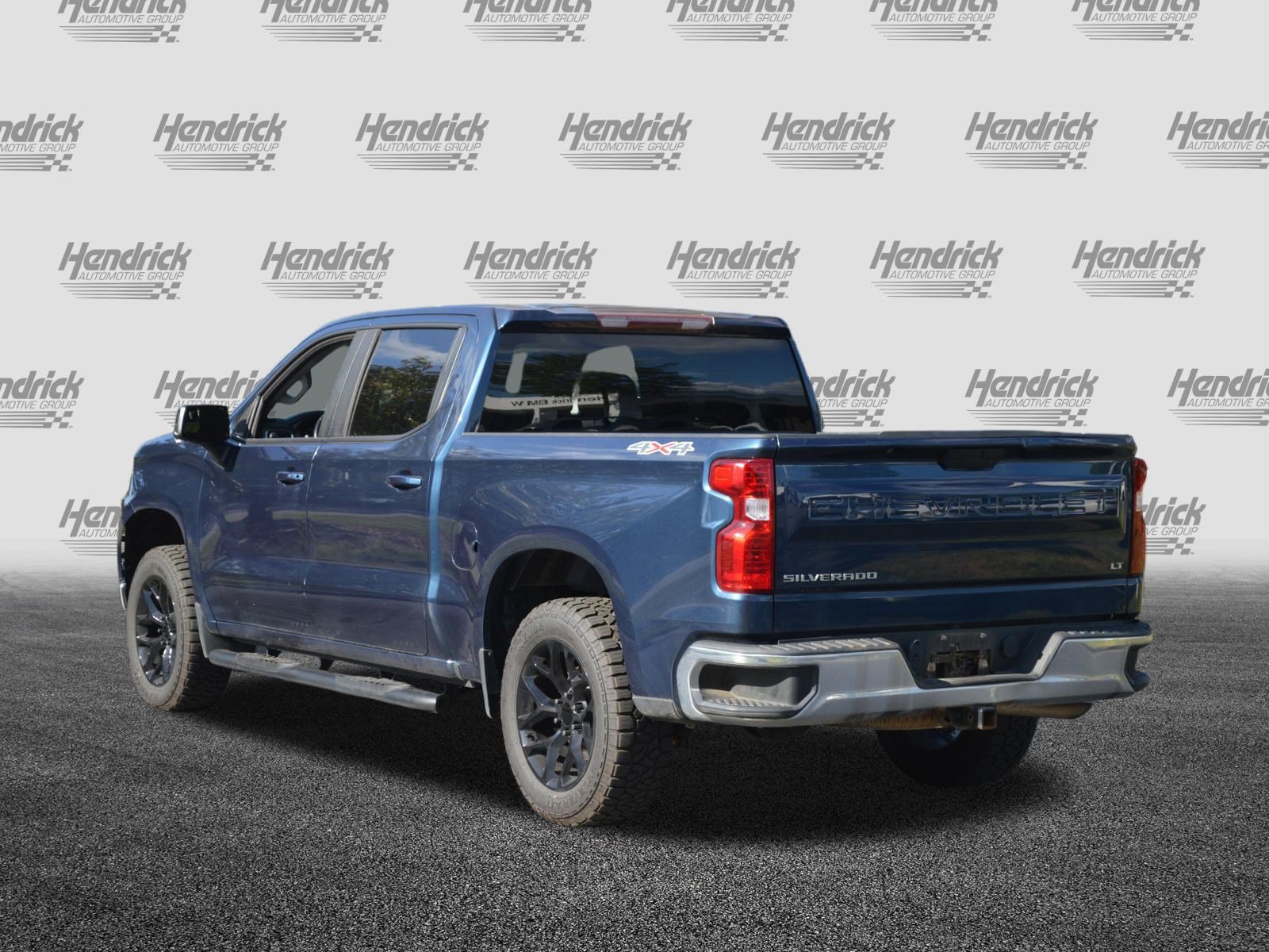 Used 2021 Chevrolet Silverado 1500 LT AWD/4WD image 9