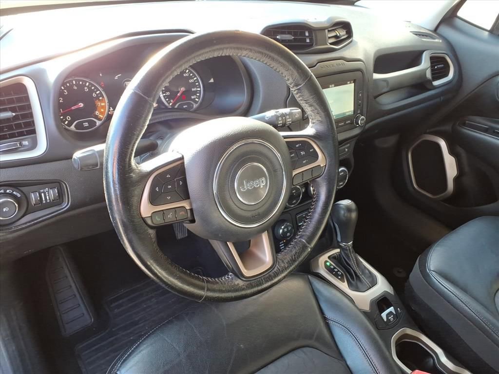 Used 2017 Jeep Renegade Trailhawk image 12