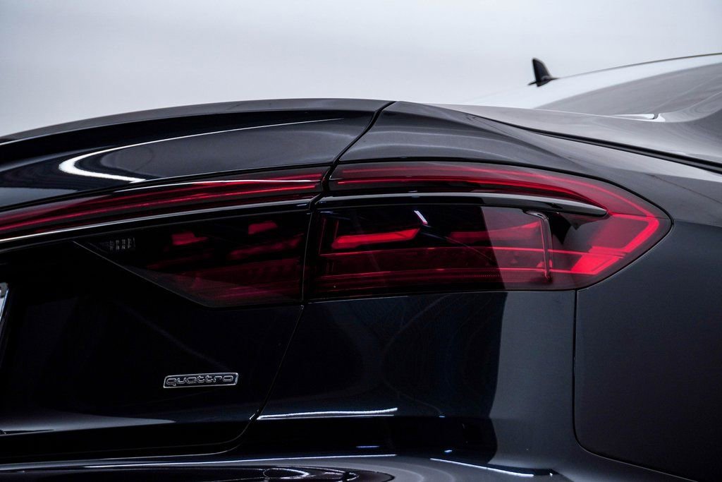 Used 2020 Audi A8 L 4.0T w/ Sport Plus Package image 13