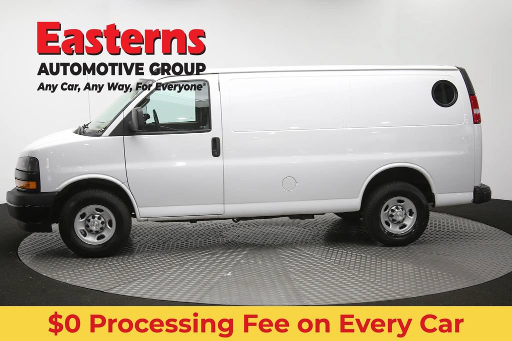 Used 2021 Chevrolet Express 3500 w/ Driver Convenience Package RWD image 55