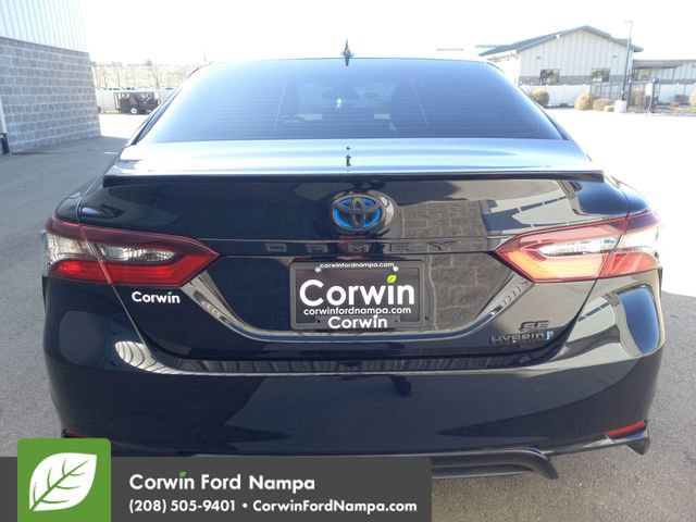 Used 2023 Toyota Camry SE w/ Cold Weather Package image 4