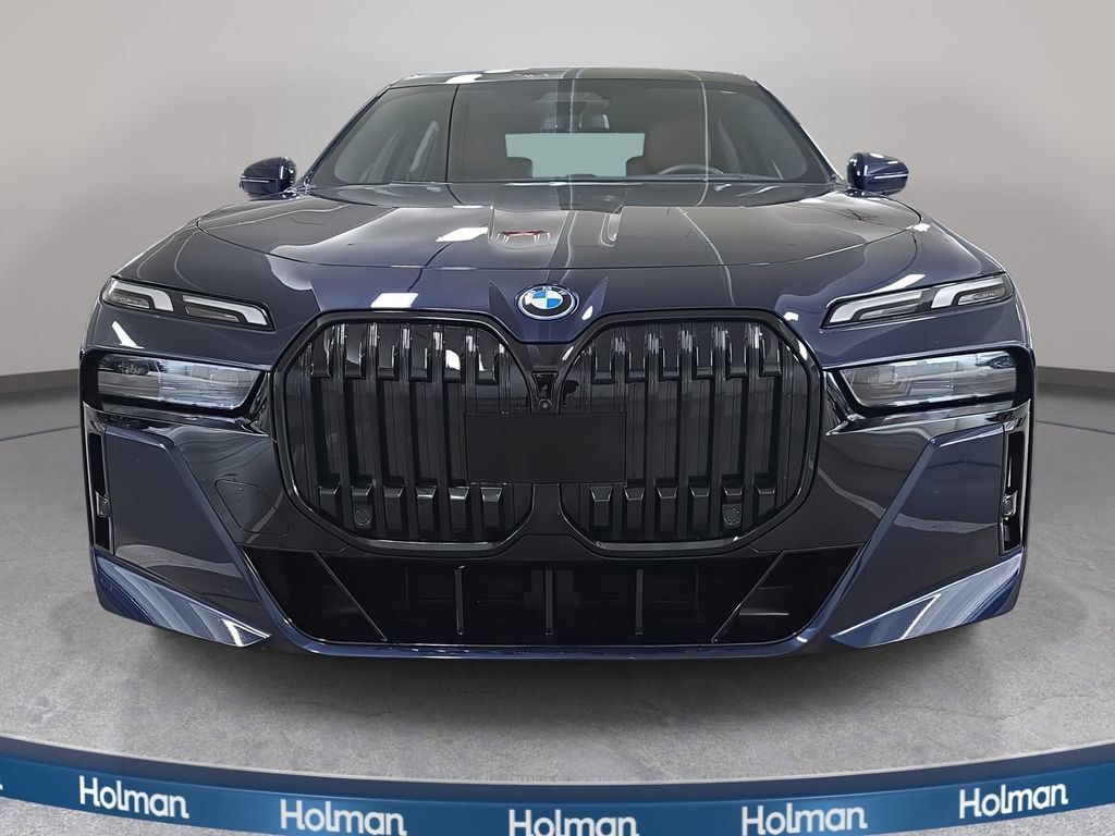 Used 2023 BMW i7 xDrive60 image 3