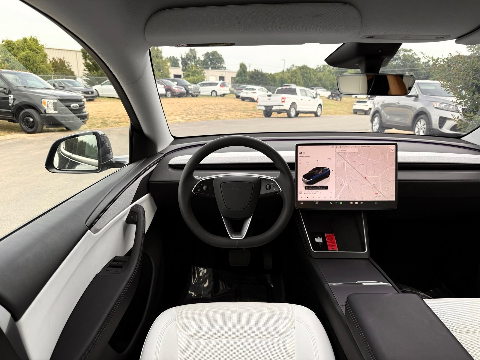 Used 2026 Tesla Model Y 2WD image 36