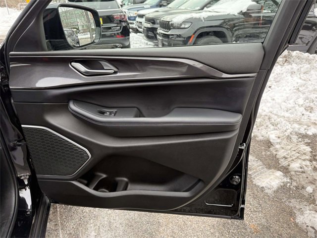 Certified 2022 Jeep Grand Cherokee Altitude image 26