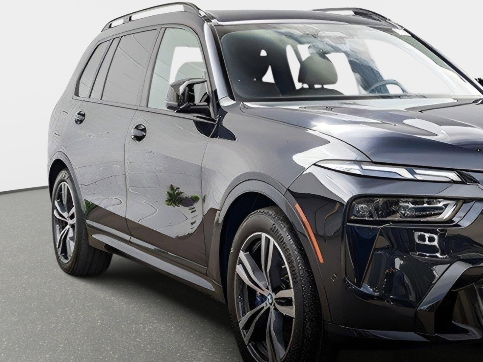 Used 2023 BMW X7 M60i image 5