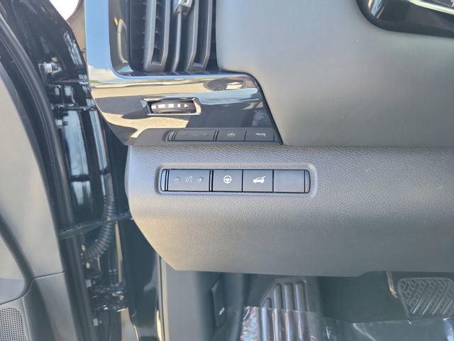 New 2026 Nissan Pathfinder SV image 10