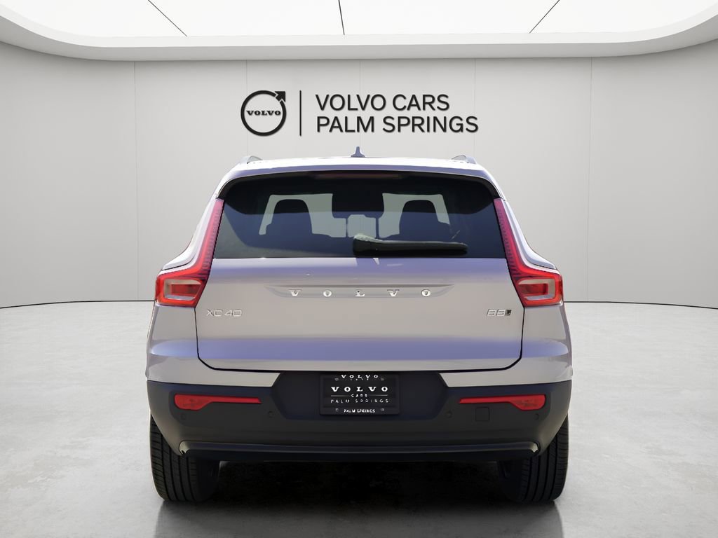 New 2026 Volvo XC40 B5 Core w/ Protection Package image 7