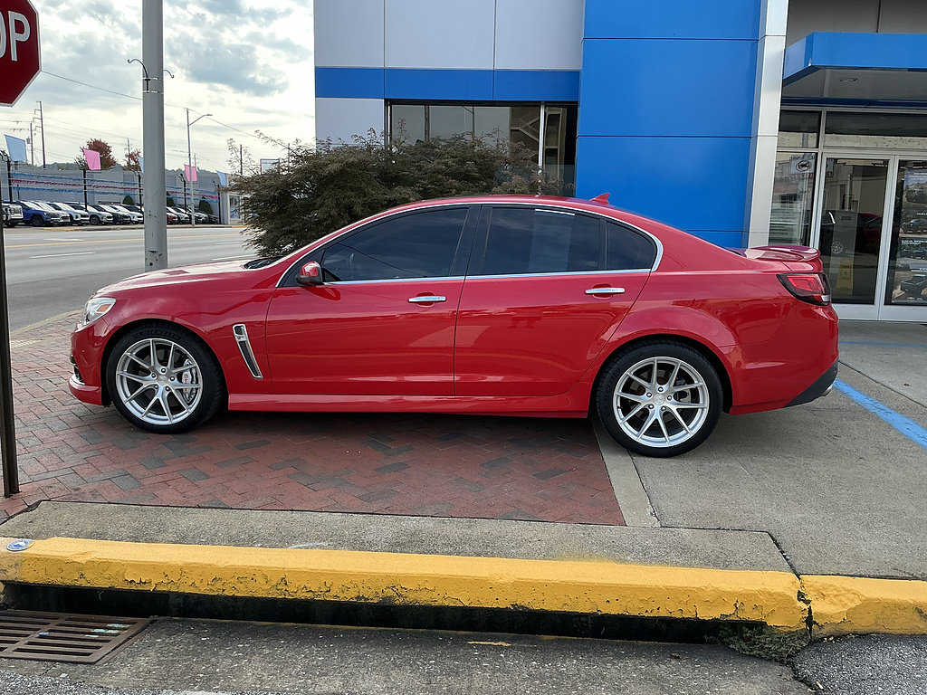 Used 2014 Chevrolet SS RWD image 2