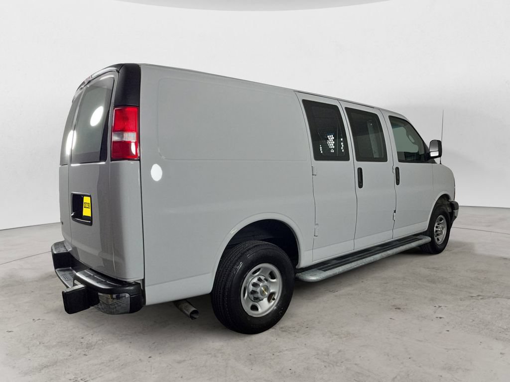 Used 2024 Chevrolet Express 2500 w/ Driver Convenience Package RWD image 5