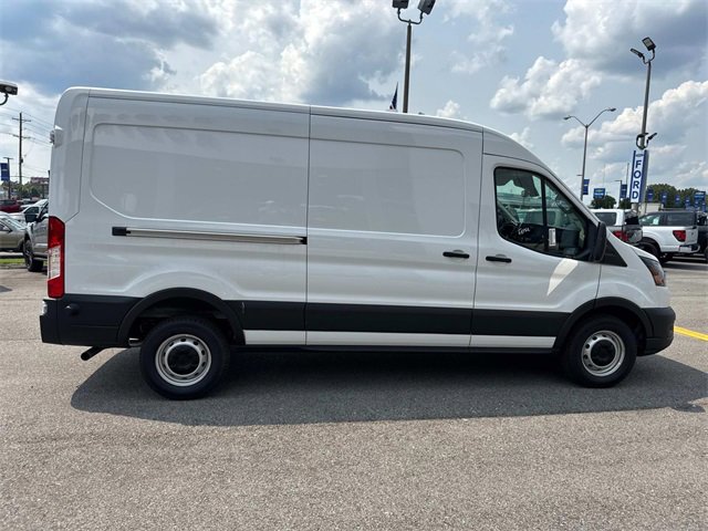 New 2025 Ford Transit 250 148 Medium Roof image 4