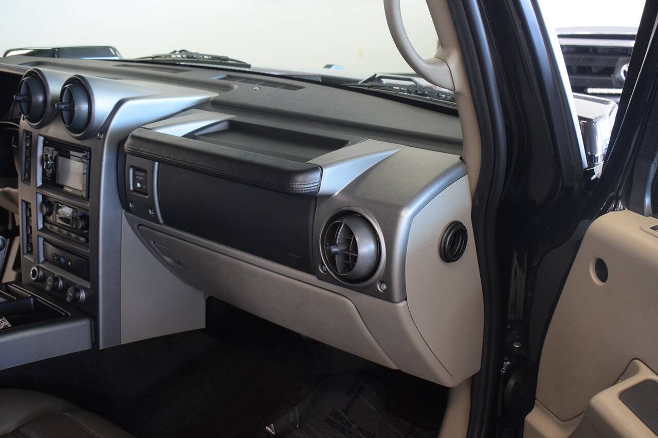 Used 2003 HUMMER H2 w/ Preferred Equipment Group AWD/4WD image 28