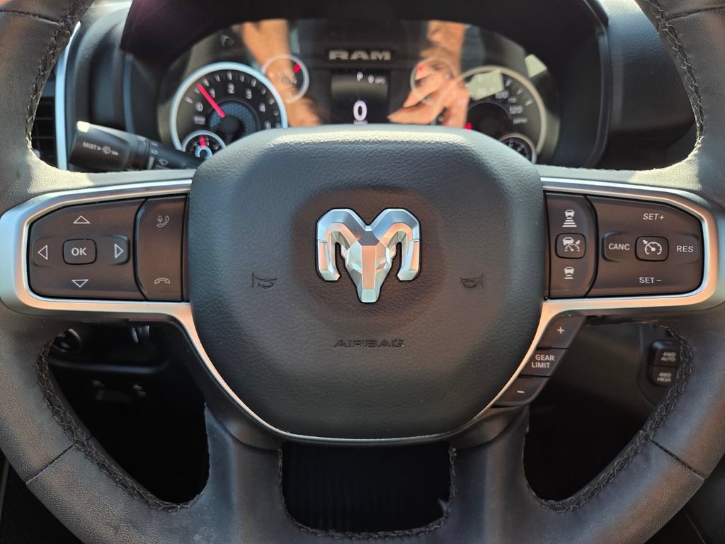 Used 2025 RAM 1500 Big Horn AWD/4WD image 32