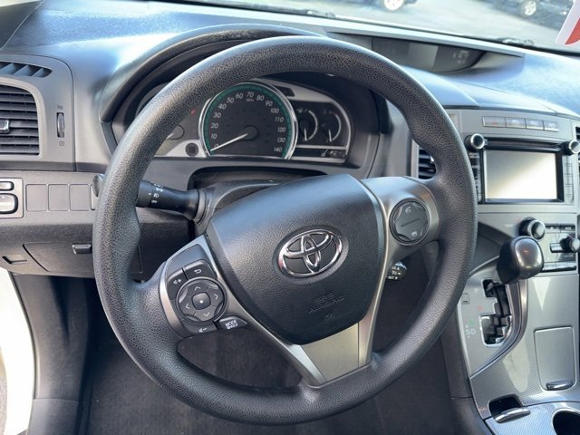 Used 2013 Toyota Venza LE image 10
